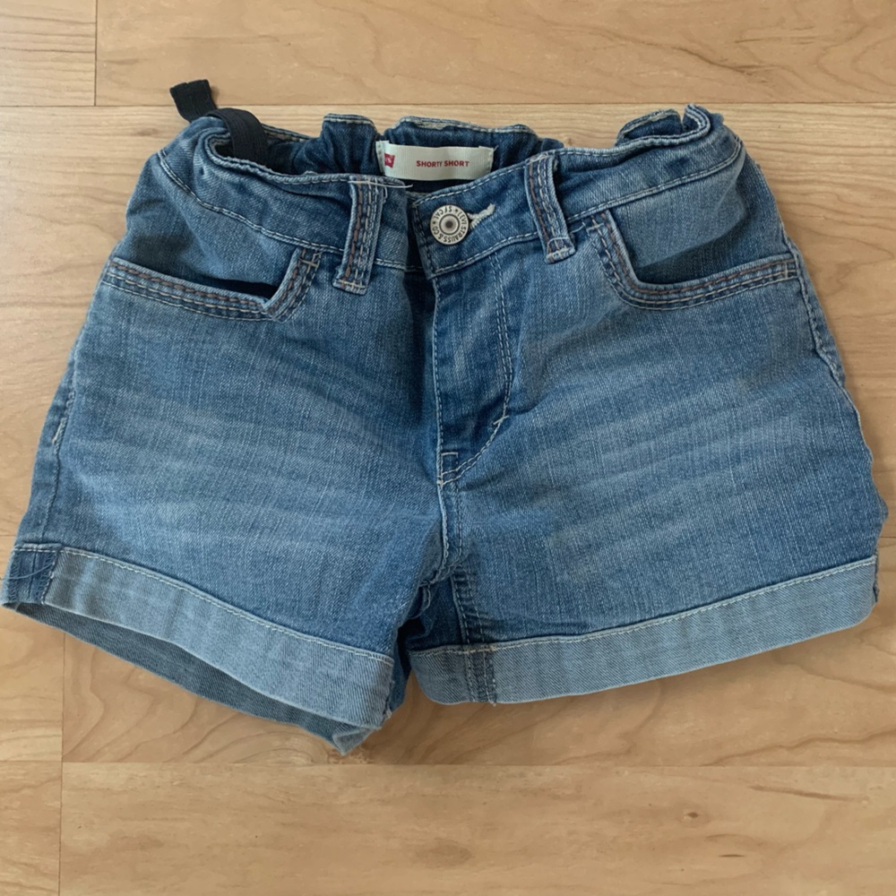 Girls size 10 Levi’s shorts
